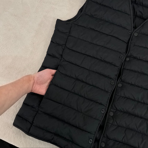 Black light down vest with button-up front and pockets woman size L - Picture 3 of 7